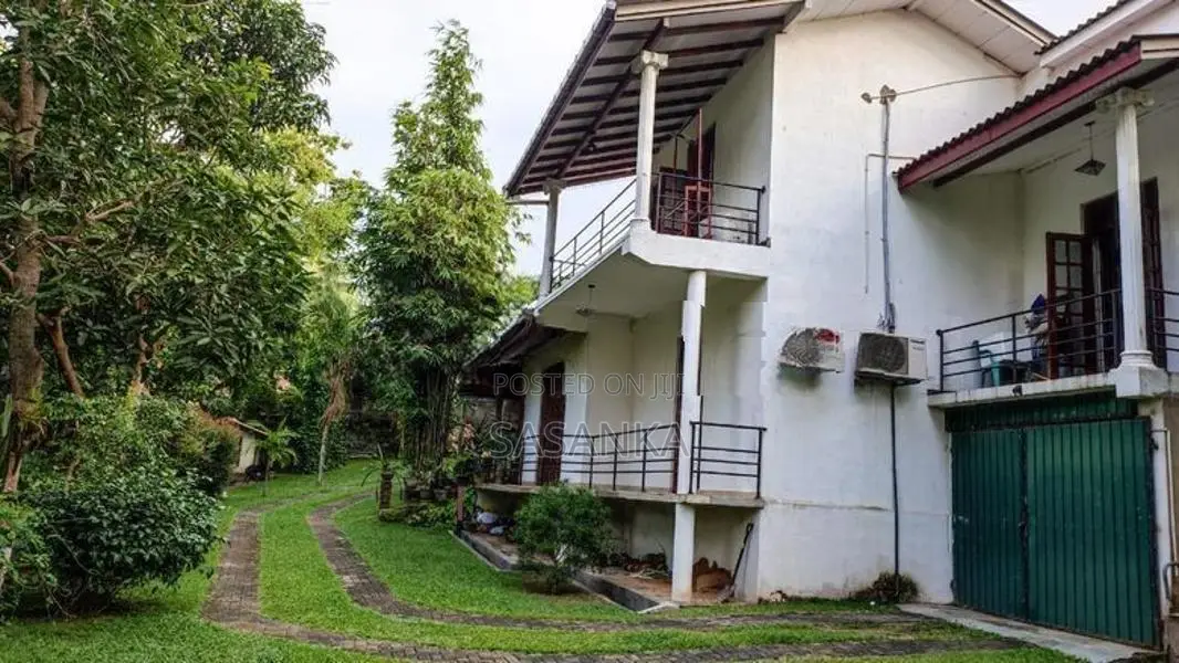 Panadura Prime Location 57 Perches Luxury House For sale