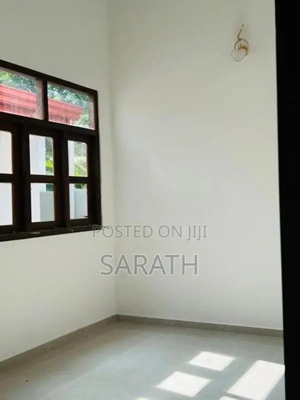 9.9 P With Brand New House In Athurugiriya