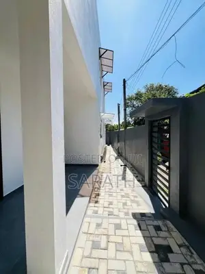 Beautiful Luxury House Sale Talawatugoda