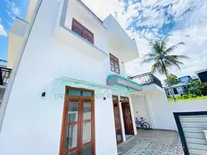 Modern 2-Storey Luxury Home in Athurugiriya
