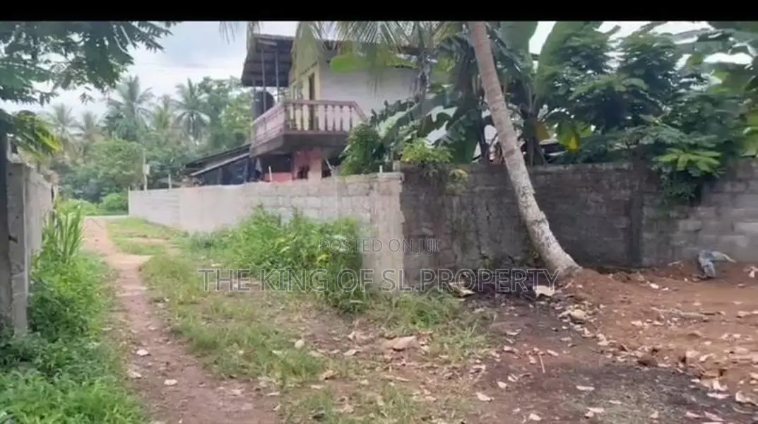 Land for Sale in Kahathuduwa