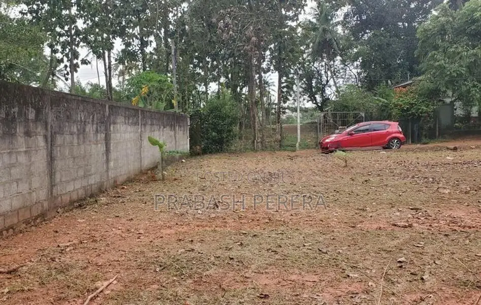 10 Perches Land for Sale in Boralesgamuwa