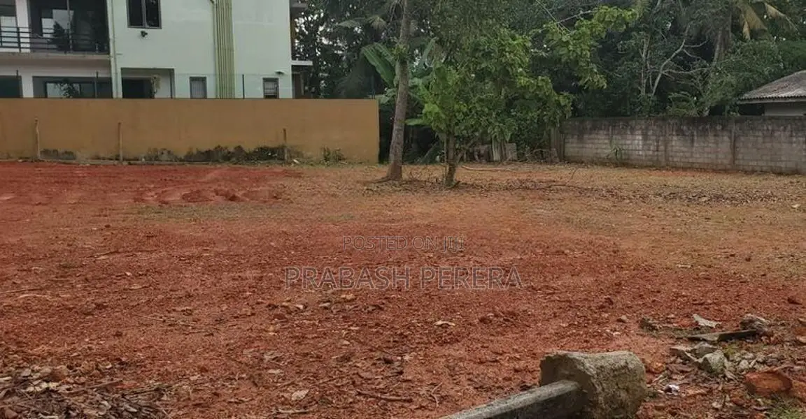 10 Perches Land for Sale in Boralesgamuwa