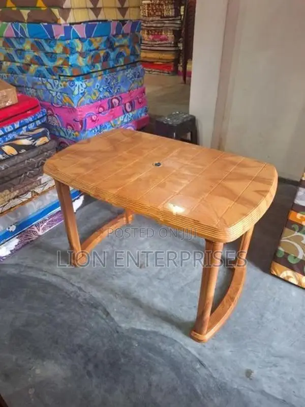 Nippon Plastic Tables