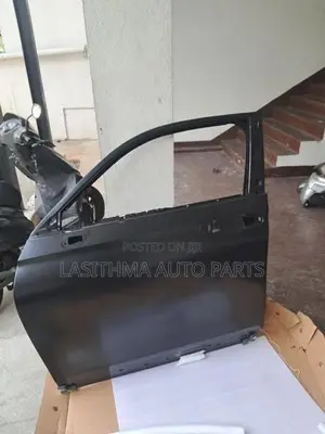 Vezel Rs 2023 Front Door Panel
