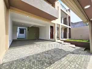 Modern Designed Luxury Three Story House For Sale In Piliyandala