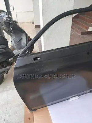 Vezel Rs 2023 Front Door Panel