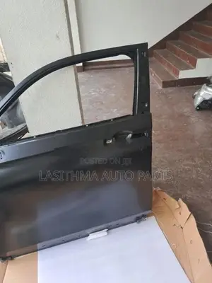 Vezel Rs 2023 Front Door Panel
