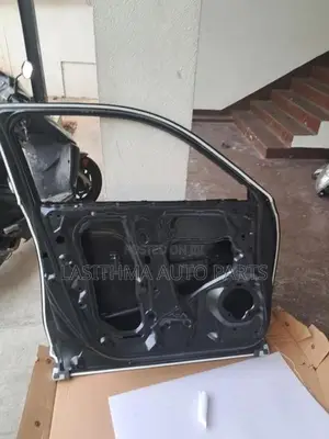 Vezel Rs 2023 Front Door Panel