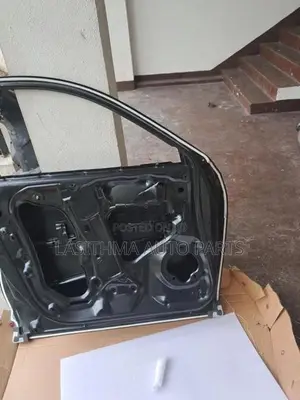 Vezel Rs 2023 Front Door Panel