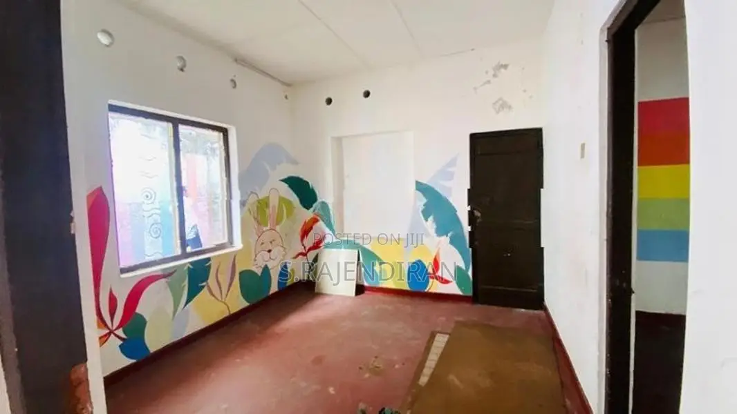 single House for sale in Wellawatta Landsite