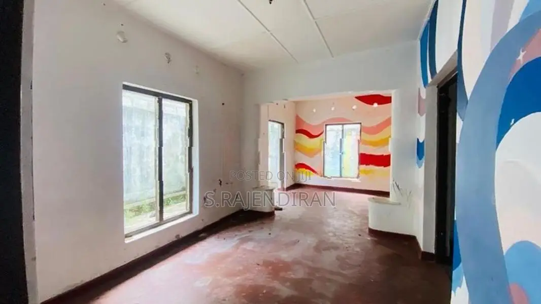 single House for sale in Wellawatta Landsite