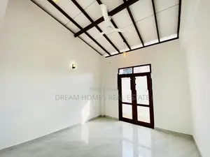 අතුරුගිරියේ පිහිටි සුකෝපබෝගී නවීන නිවසක් විකිනීමට
