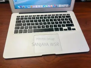 Apple Macbook Air Core i5