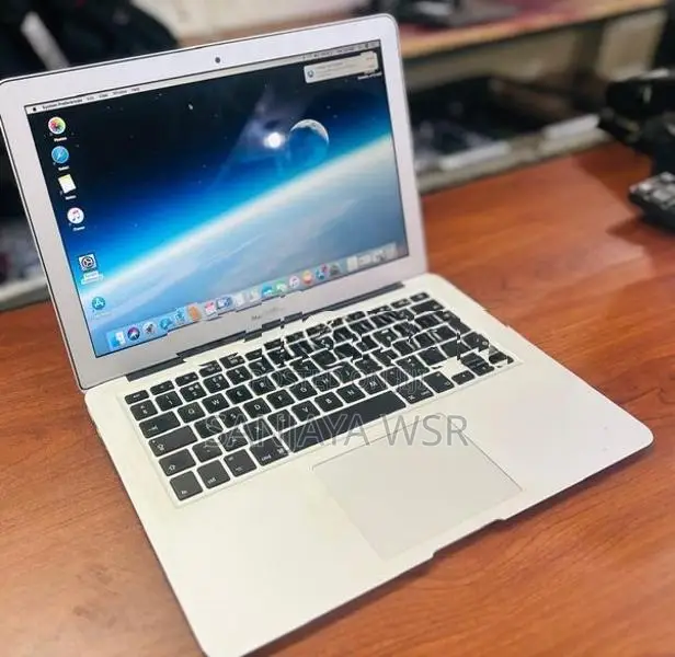 Apple Macbook Air Core i5