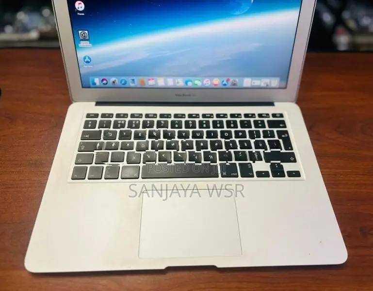 Apple Macbook Air Core i5