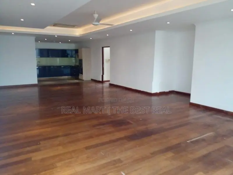 Colombo 3 : 5,000sf "A - Grade" Office floor for rent