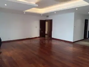 Colombo 3 : 5,000sf "A - Grade" Office floor for rent
