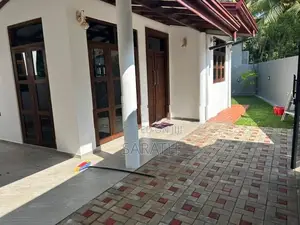Strong Structure Brand New House Sale Athurugiriya