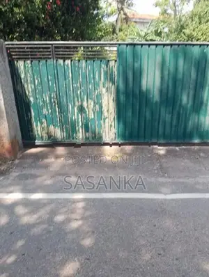Moratuwa Katubedda Road 35Perches Land with House For sale