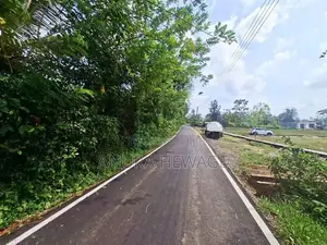 දියගම නගරයේ පිහිටි ඉඩමක් විකිණීමට තිබේ. (ID : DYGA002S)