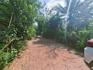 දියගම නගරයේ පිහිටි ඉඩමක් විකිණීමට තිබේ. (ID : DYGA002S)