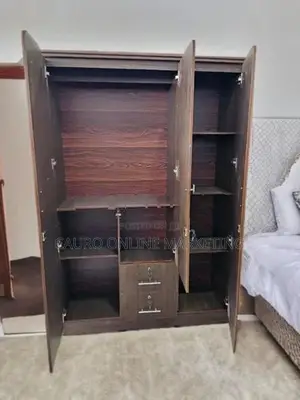 New Melamine 3 Door Cupboard 6*4 Ft Wardrobe