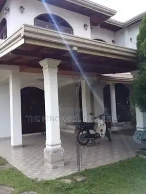 House for sale in Battaramulla ( Pelawatta )
