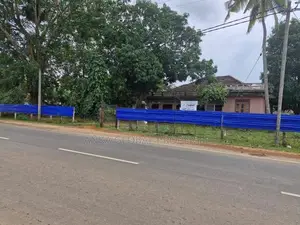 Valuable Roadside Land with House for Sale In Vavuniya