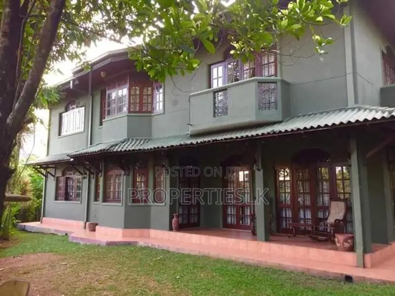 Moratuwa Katubedda Luxury House for Sale