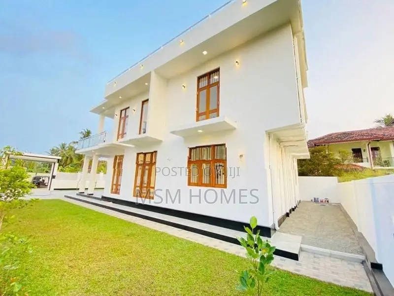 2025 New Luxury Box Modern House For Sale in Negombo