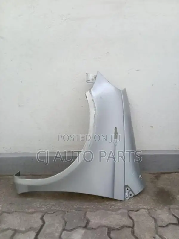 Toyota Vitz Scp10 Fender