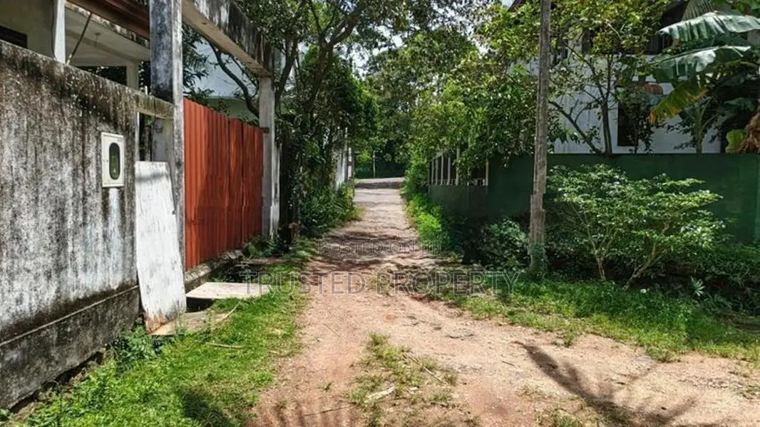 Homagama - 9.7 perch Land for sale -TPM2024RATN