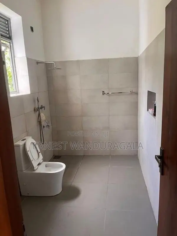House for rent in madapatha. hr-963