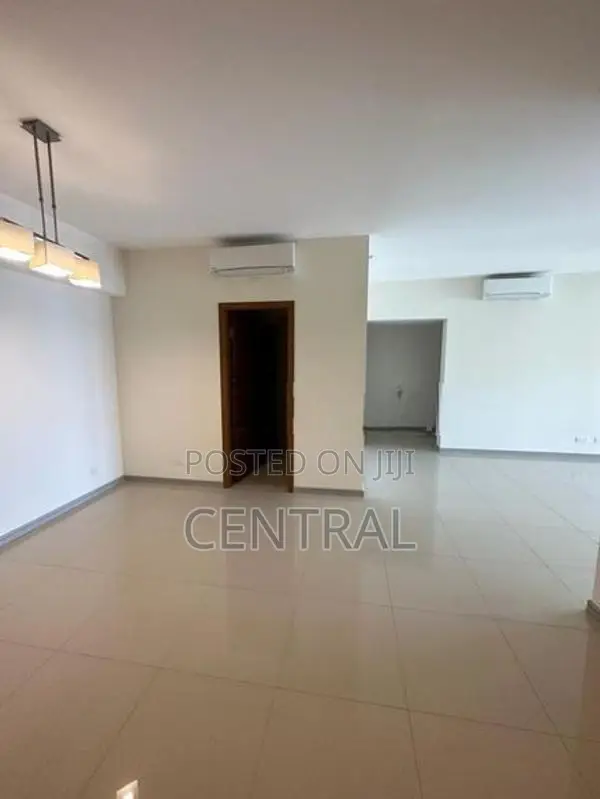3 Bedroom Luxury Apartment for Sale in Havelock City (C7-9156)