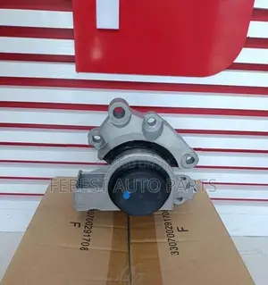 Nissan X-Trial Engine Mount