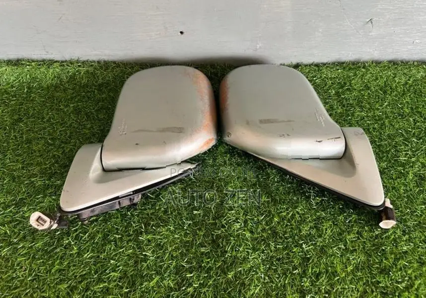 Hiace /Dolphin Side mirror (Normal type)