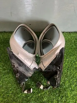 Hiace /Dolphin side mirror (rocket type)