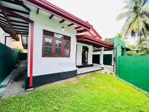 Well Build Single House Sale Athurugiriya