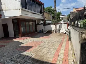(AF506) 10P Land with Building Sale at Ruwan Mawatha Colombo 05
