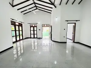 Well Build Single House Sale Athurugiriya