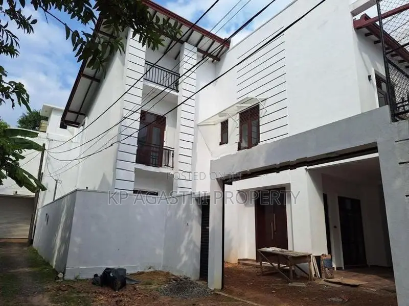 Bird parak luxury house for sale kotte