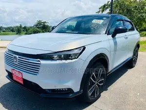 Honda Vezel ZPlay moonroof sound 2025