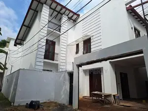 Bird parak luxury house for sale kotte