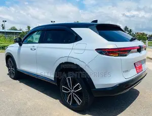 Honda Vezel ZPlay moonroof sound 2025