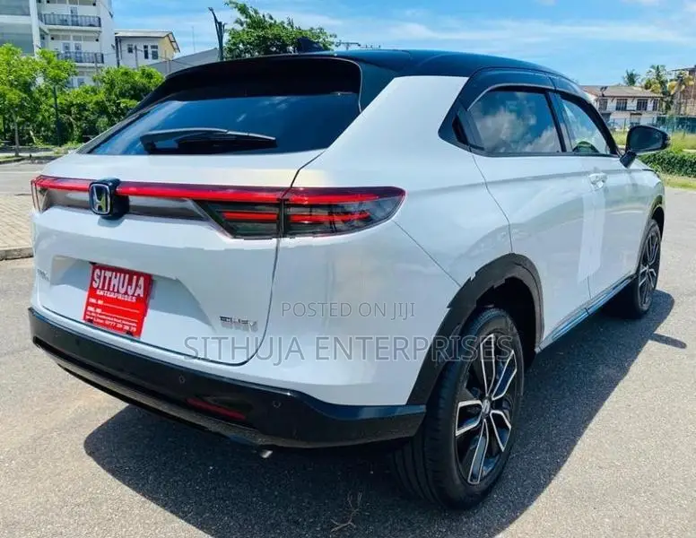 Honda Vezel ZPlay moonroof sound 2025