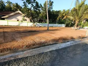 නුවර පාරෙන් ඉඩම් විකිනීමට