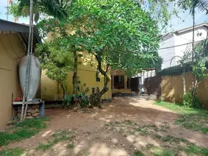 Colombo 8 : 24.5 Perches Land for Sale with House