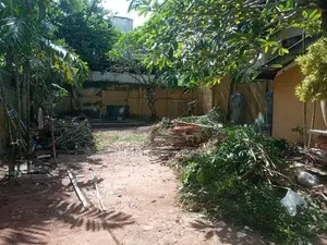Colombo 8 : 5BR (24.5P) House for Sale