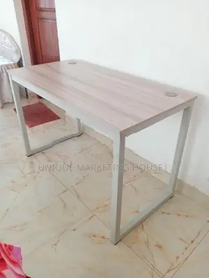 Modern 5x2ft Smart Structure Table